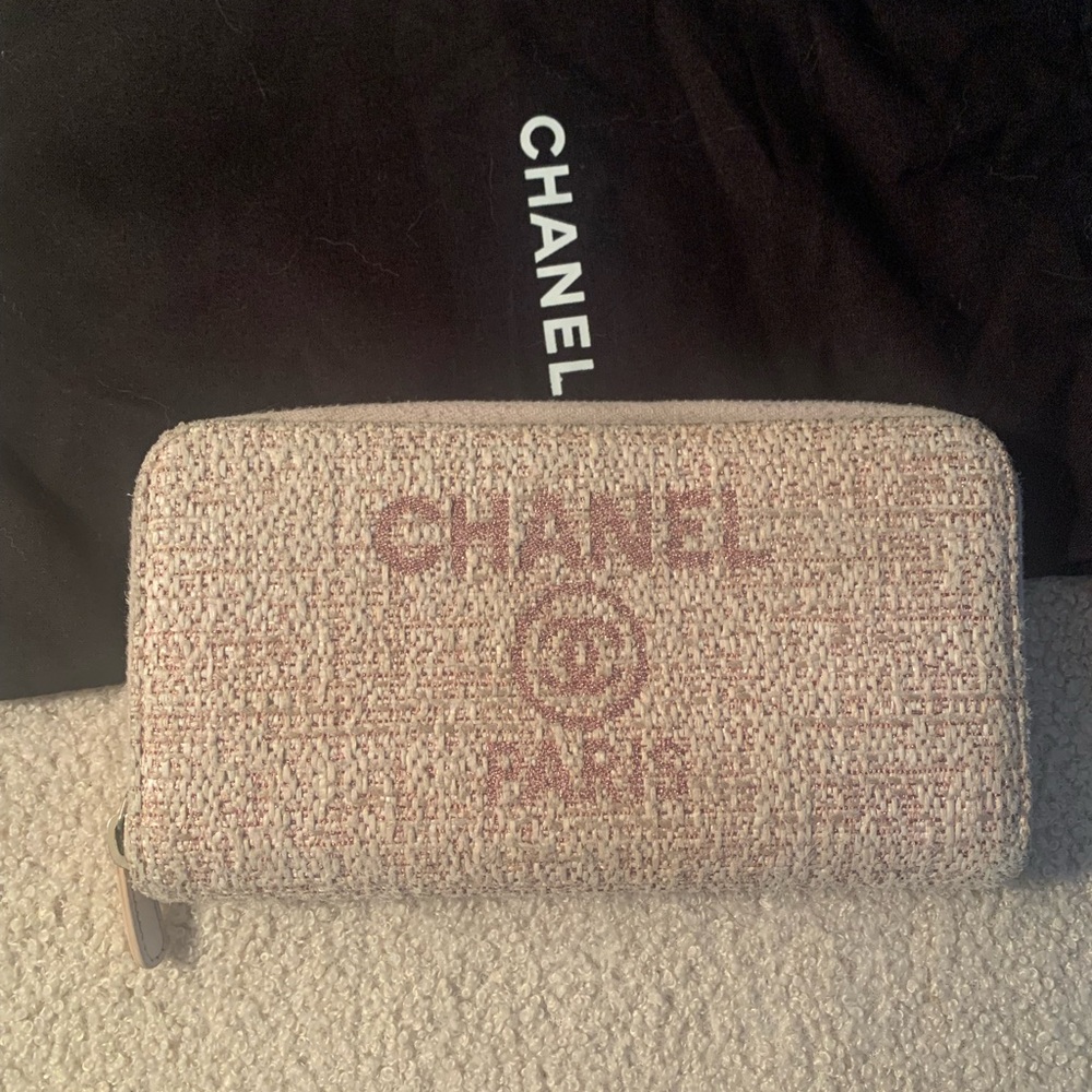 CHANEL Pink Tweed Zip Wallet
